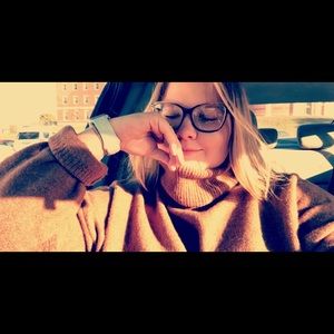 Meet your Posher, Abby